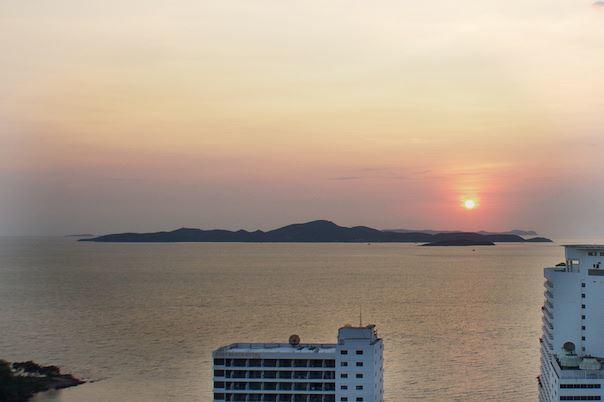 The Cliff Residence Condo Pattaya Δωμάτιο φωτογραφία
