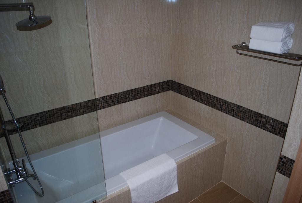 The Cliff Residence Condo Pattaya Δωμάτιο φωτογραφία